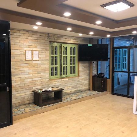 Hotel Blue Magnet Pokhara Zewnętrze zdjęcie