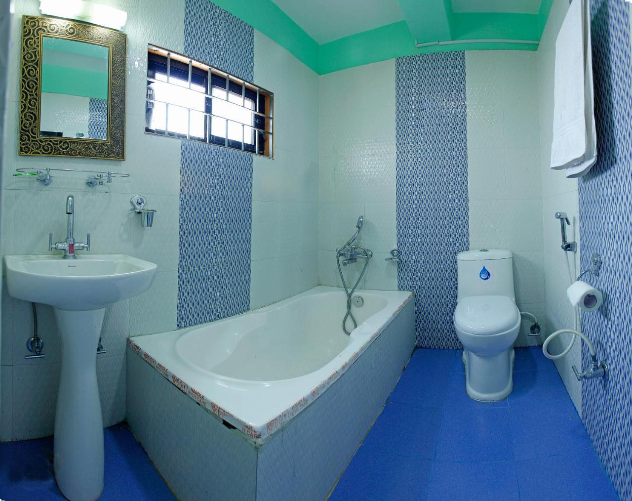 Hotel Blue Magnet Pokhara Zewnętrze zdjęcie
