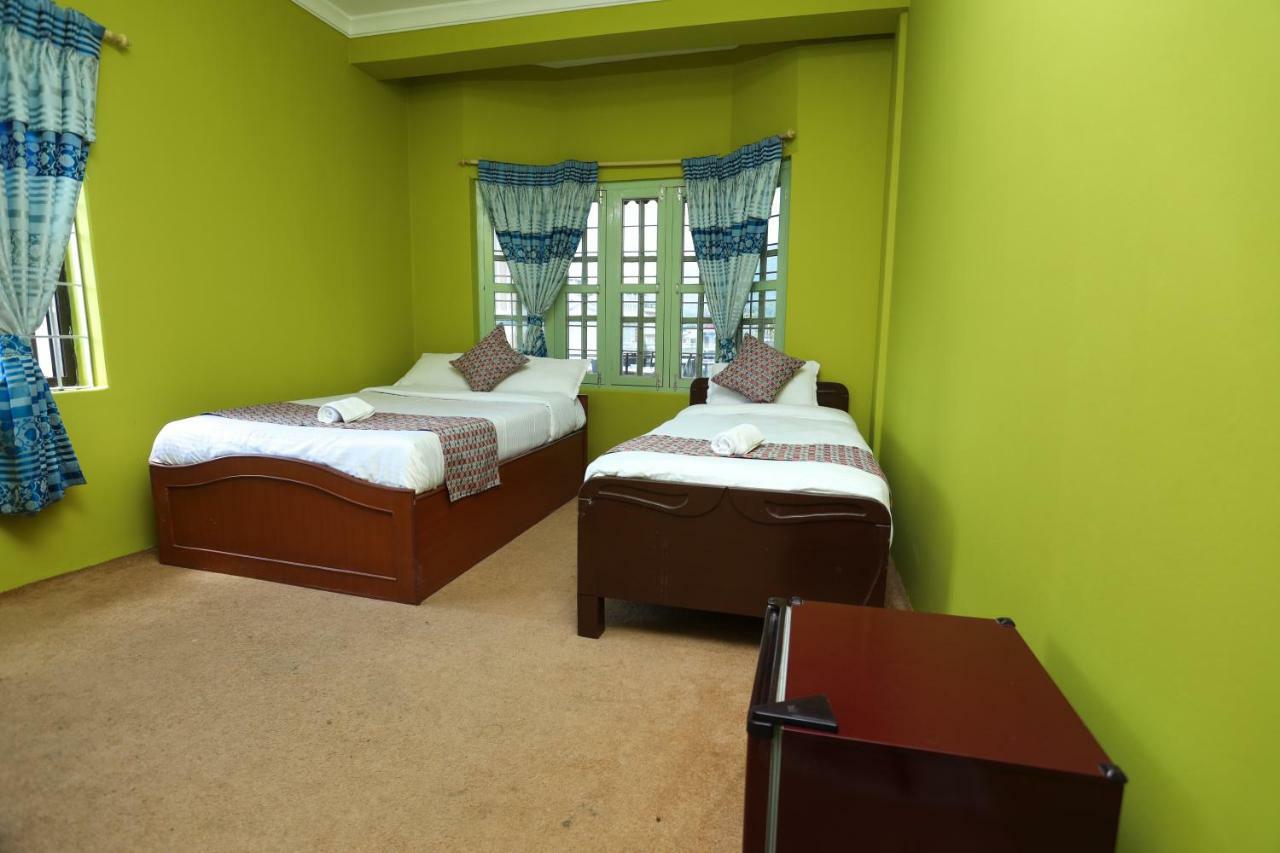 Hotel Blue Magnet Pokhara Zewnętrze zdjęcie