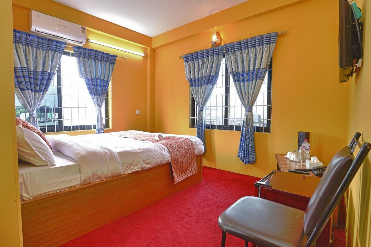 Hotel Blue Magnet Pokhara Zewnętrze zdjęcie