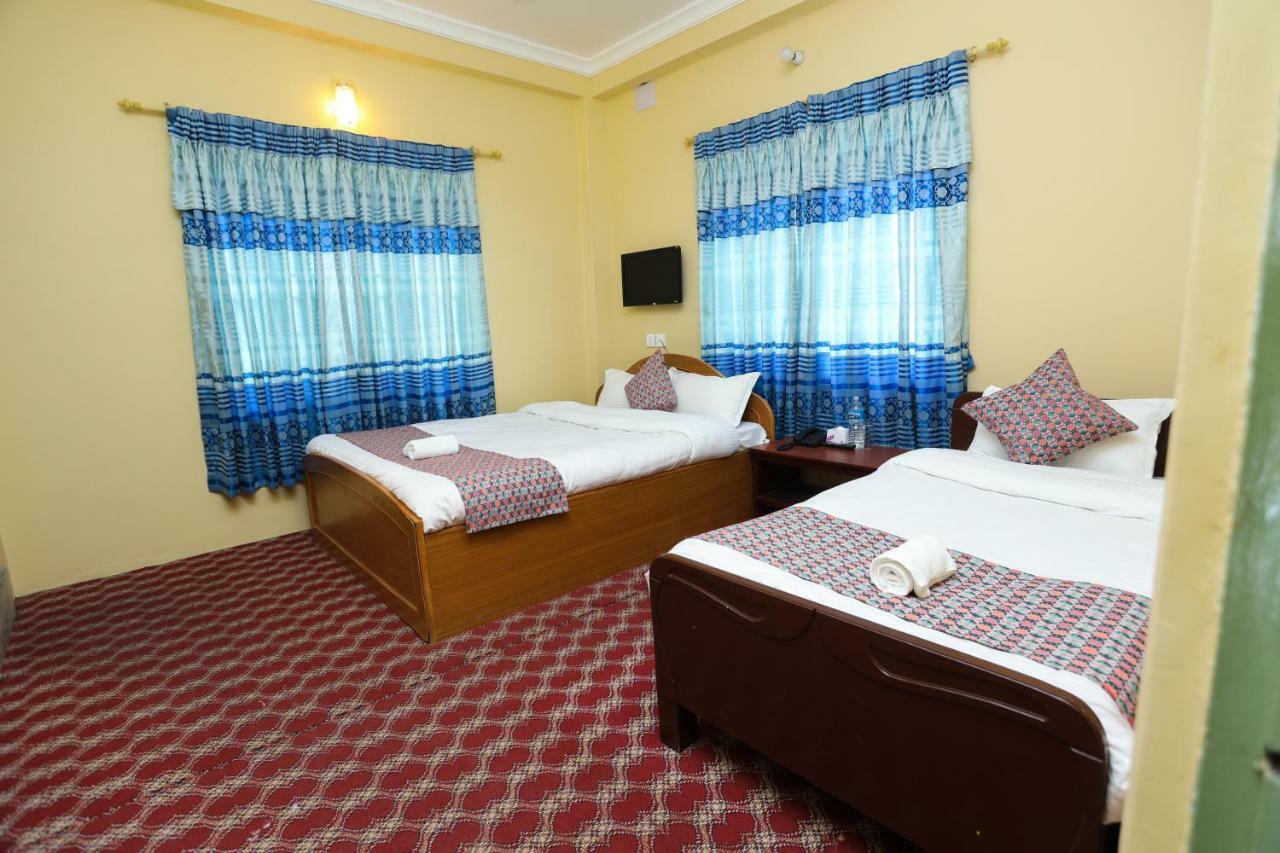 Hotel Blue Magnet Pokhara Zewnętrze zdjęcie
