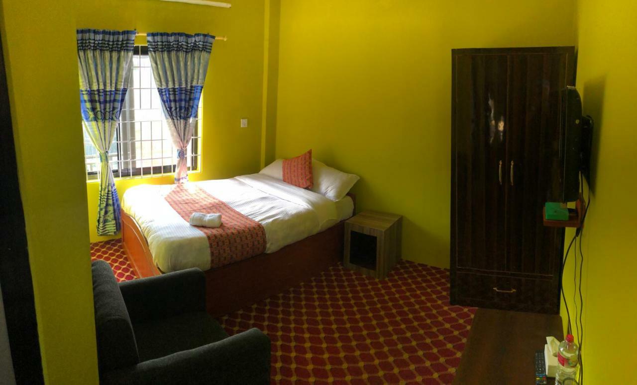 Hotel Blue Magnet Pokhara Zewnętrze zdjęcie