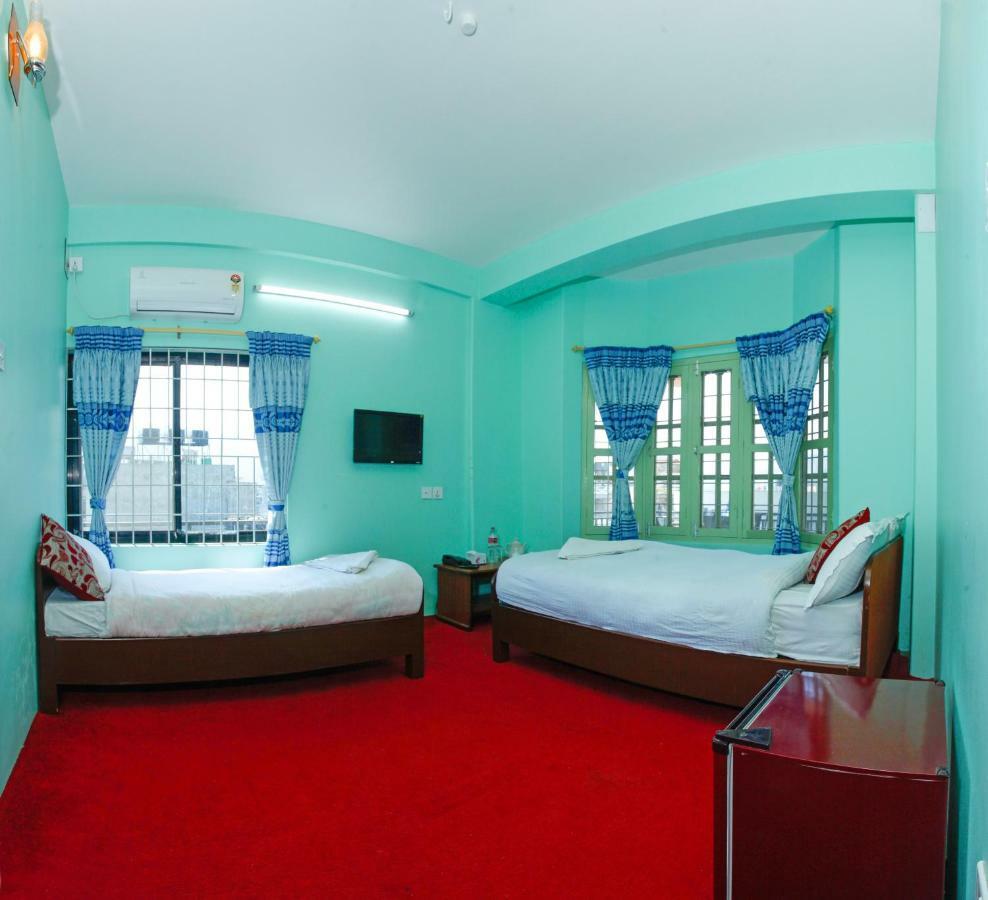 Hotel Blue Magnet Pokhara Zewnętrze zdjęcie