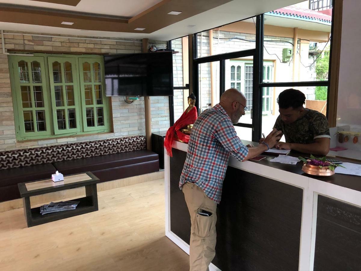 Hotel Blue Magnet Pokhara Zewnętrze zdjęcie